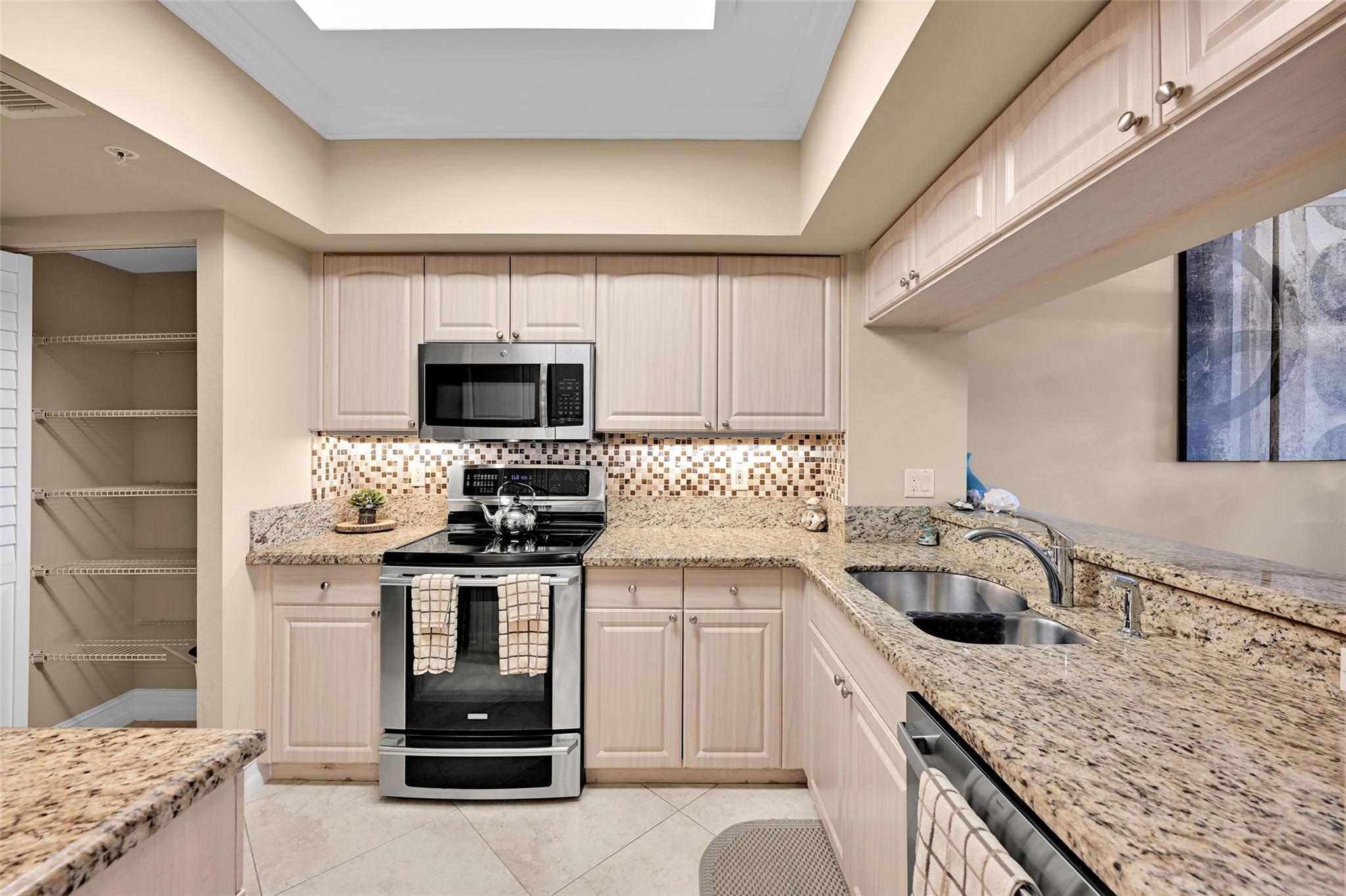 THE POINTE - Residential