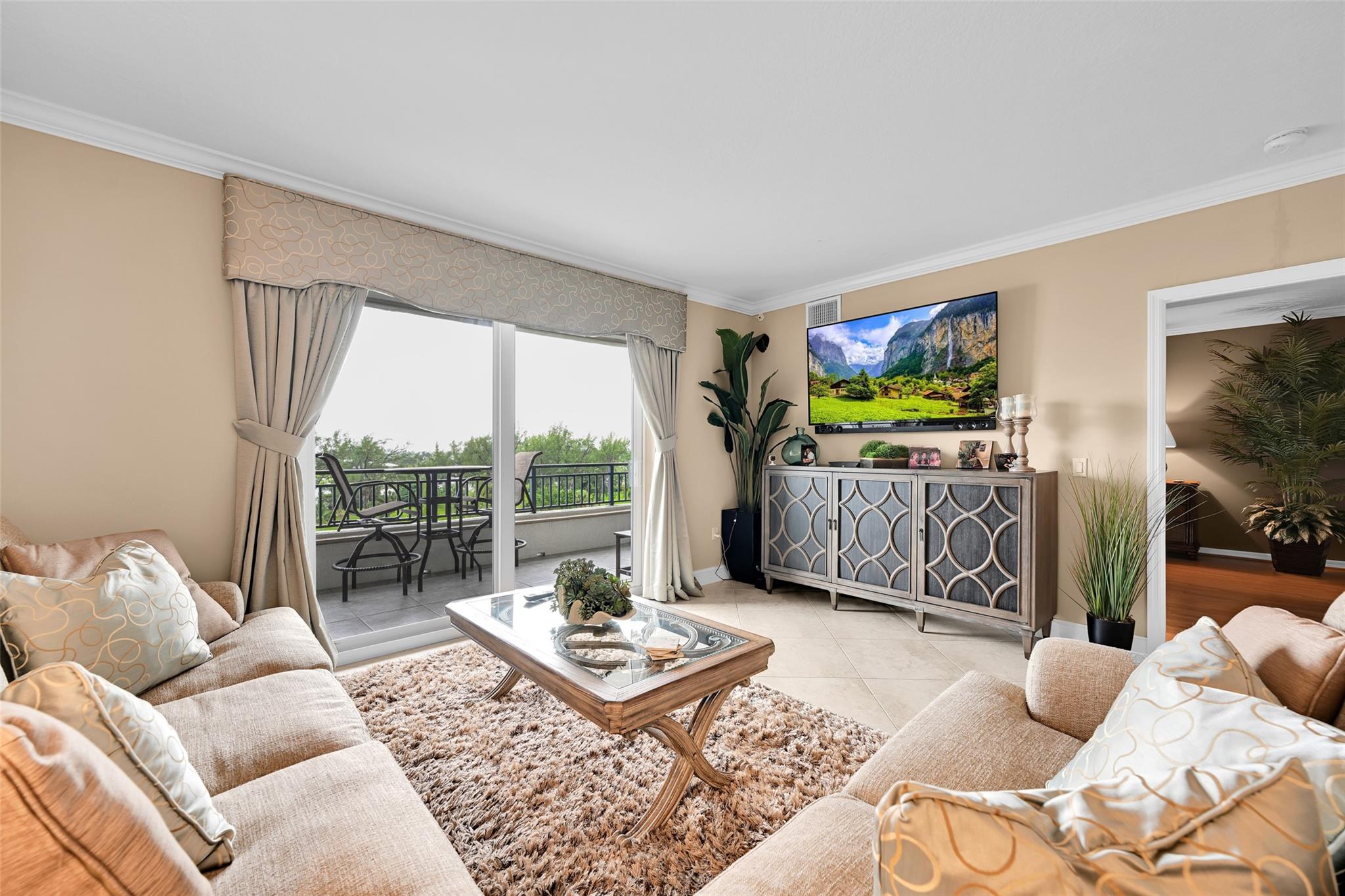 View photos, virtual tours, details... 2880 NE 14th Street Cswy 610