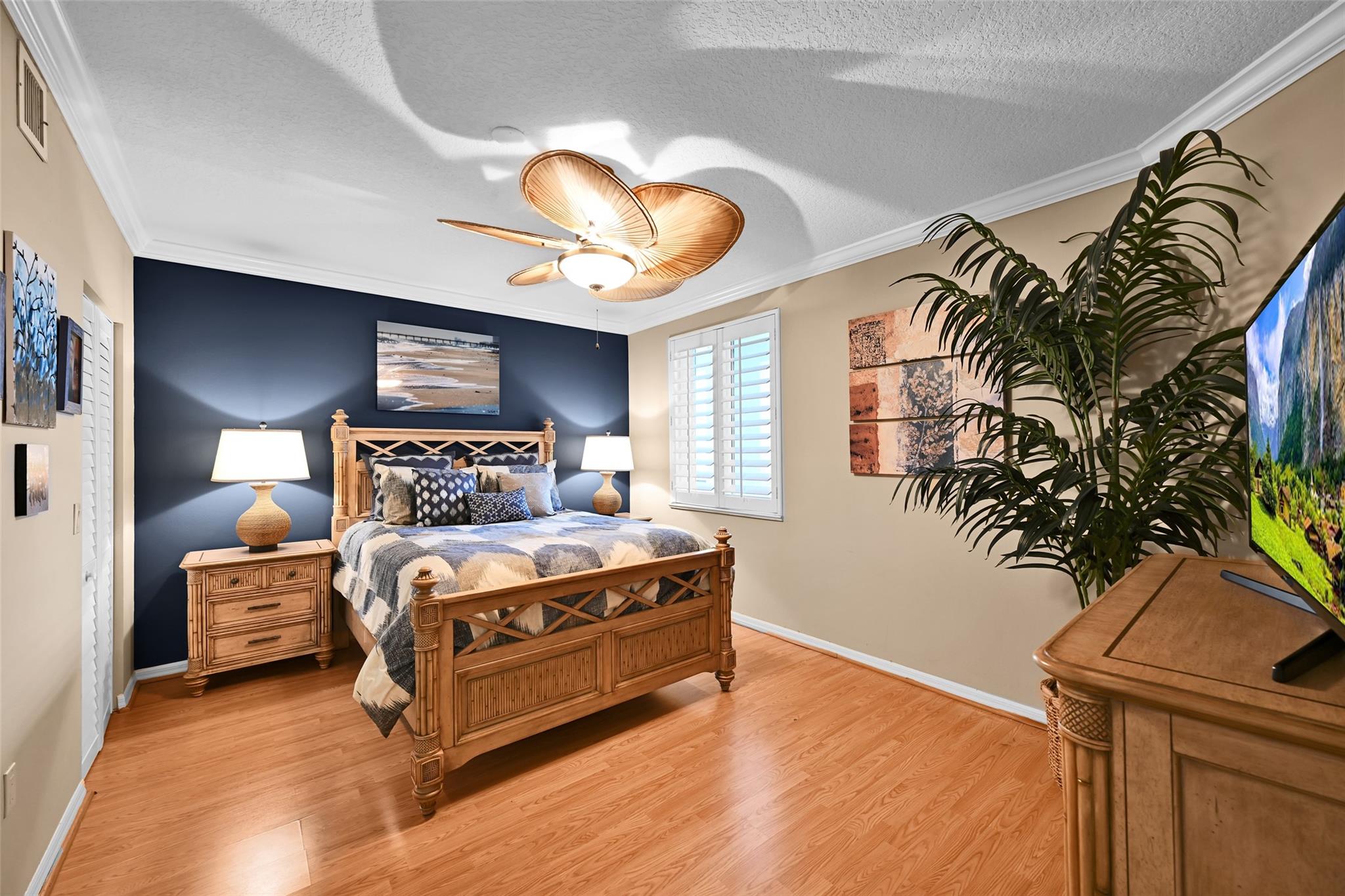 THE POINTE - Residential