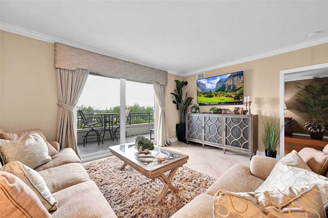 2880 NE 14th Street Causeway 610