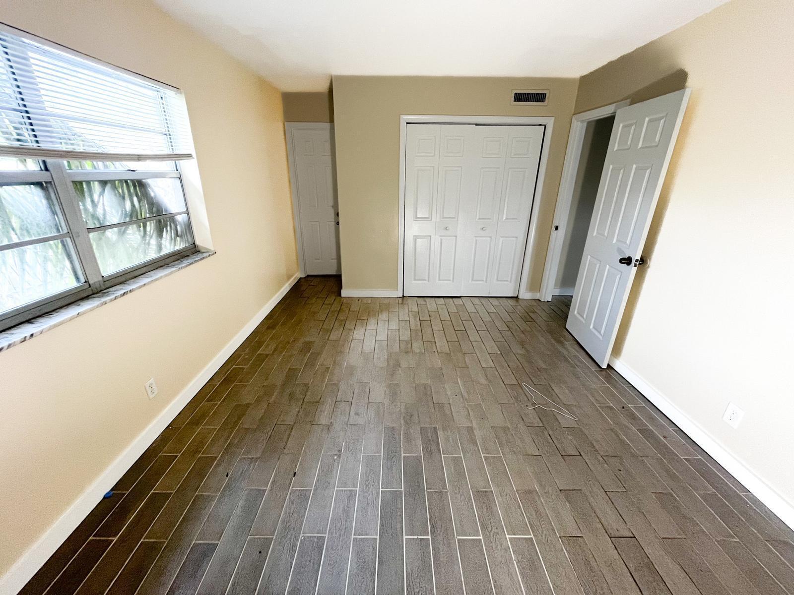 LAKE WORTH TOWN OF - Residential Lease