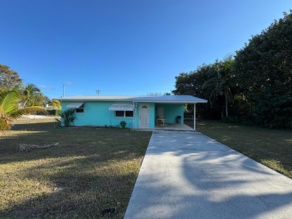 Photo of 9162 SE Pomona Street, Hobe Sound, FL 33455 (MLS # R11158541)