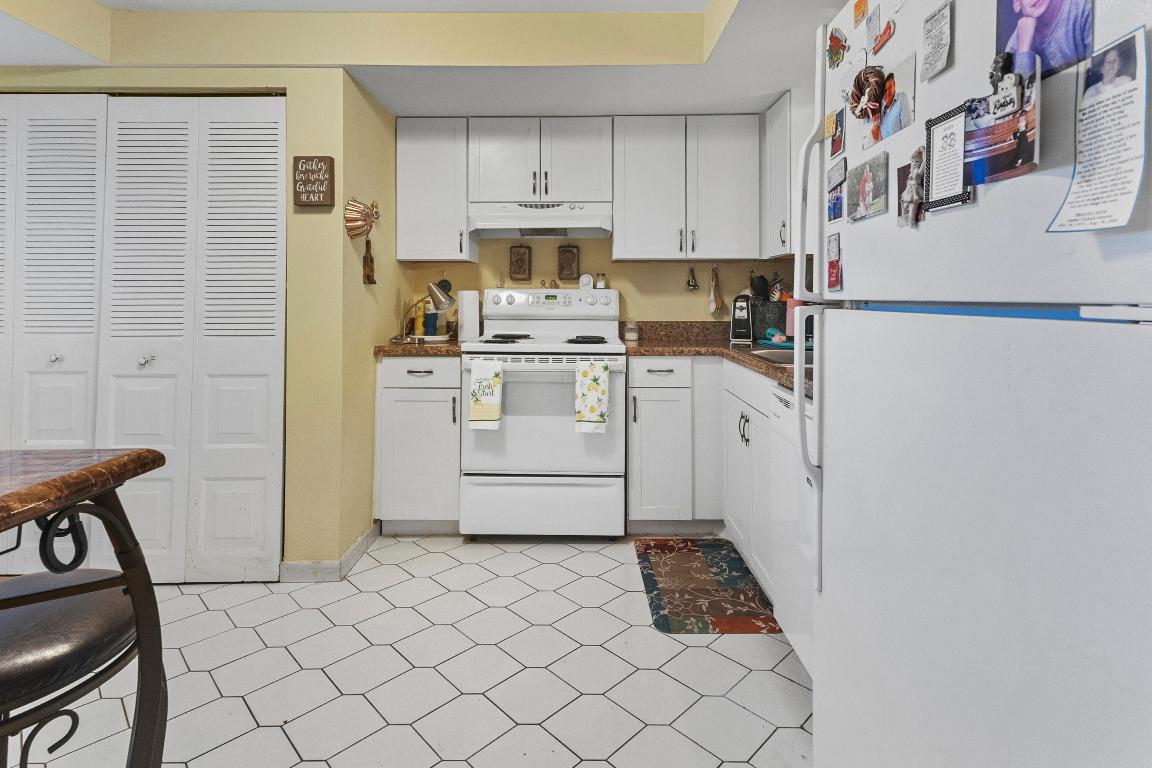 1 OF Palm Springs 2 Condo - Residential