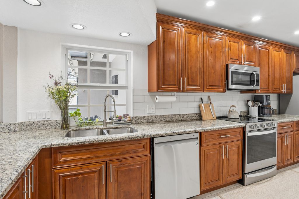 Photo of 2802 Vision Drive, Palm Beach Gardens, FL 33418 (MLS # B26003648)