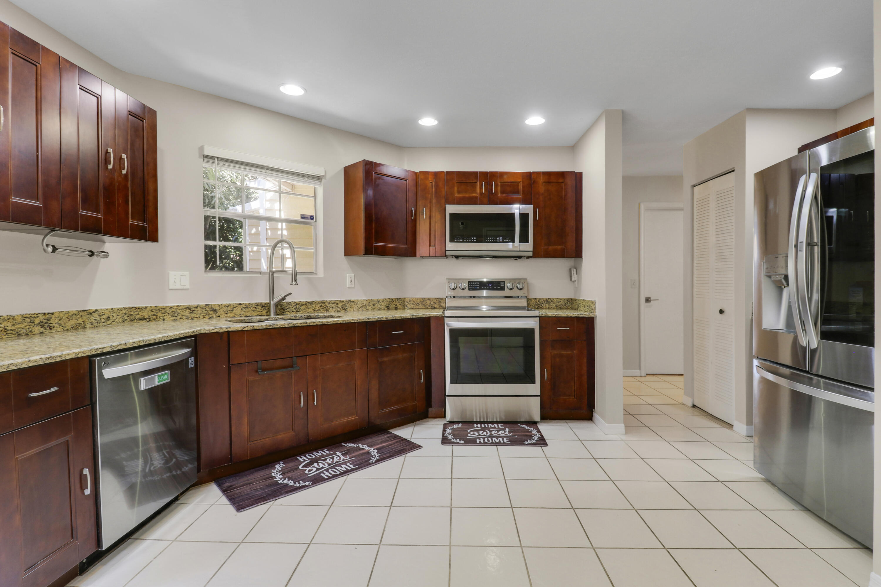 VICTORIA WOODS 2 - Residential