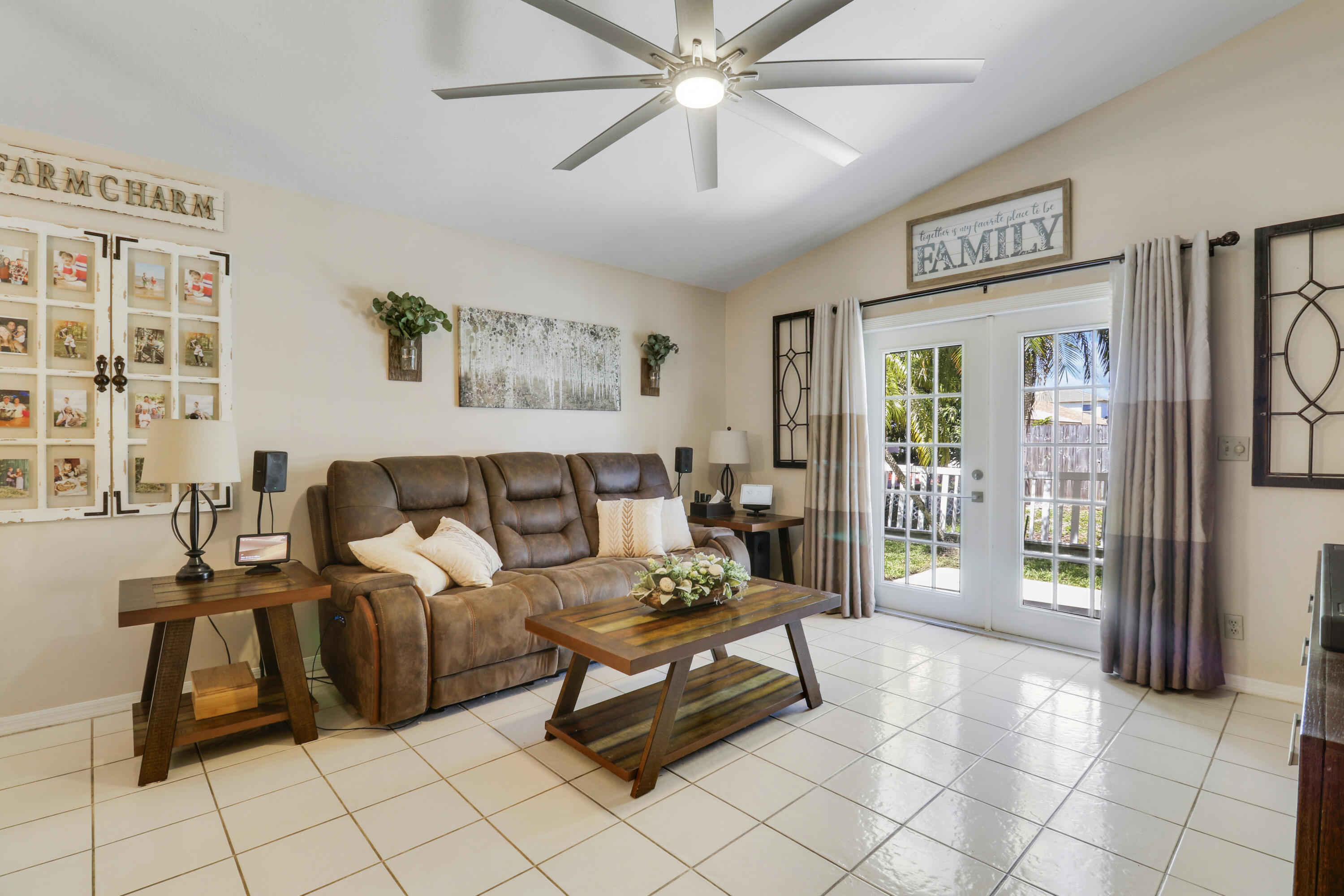 VICTORIA WOODS 2 - Residential