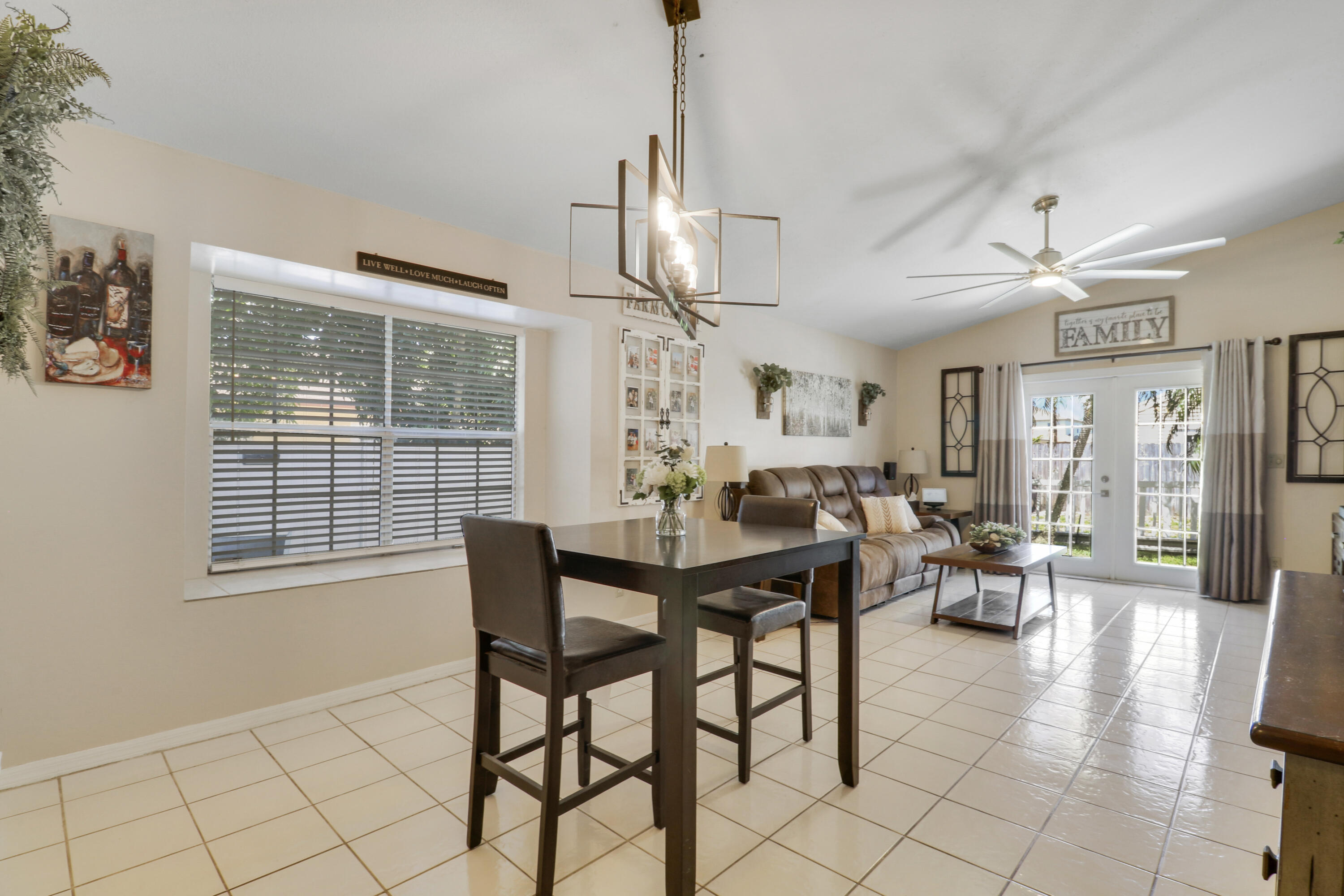 VICTORIA WOODS 2 - Residential