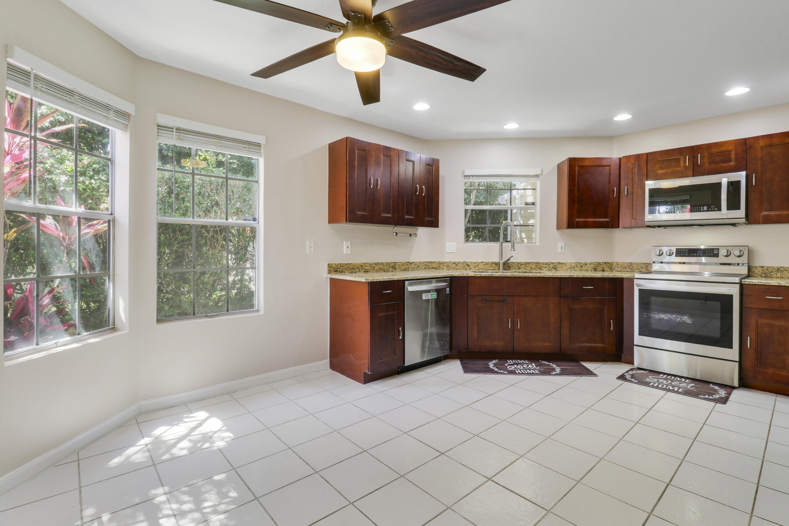 VICTORIA WOODS 2 - Residential