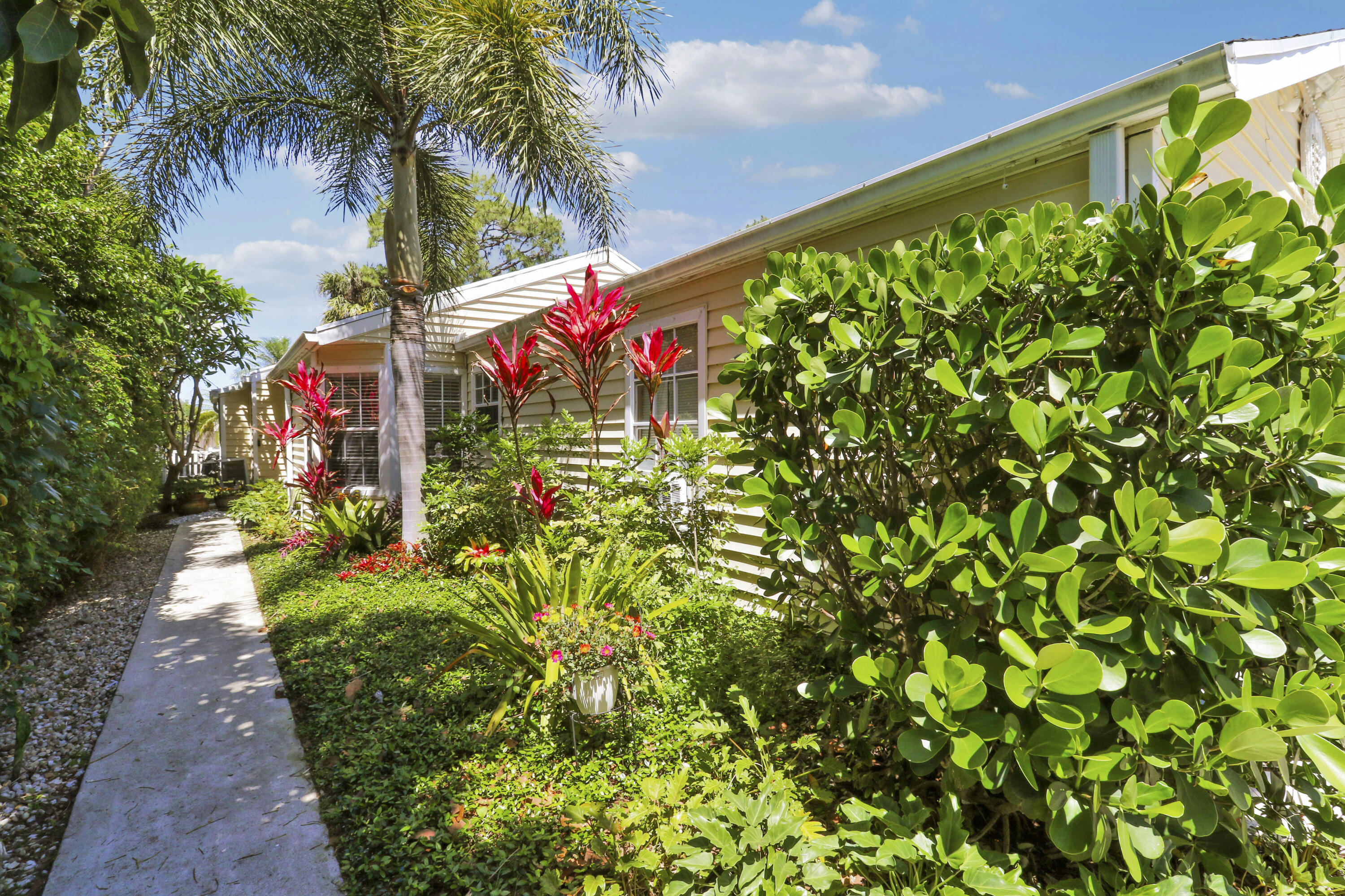 VICTORIA WOODS 2 - Residential