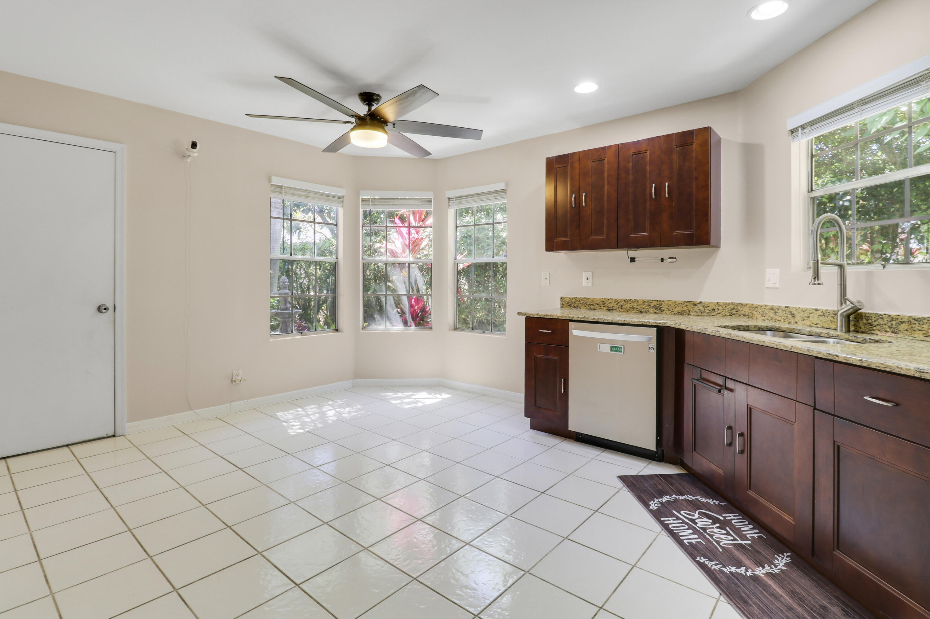 VICTORIA WOODS 2 - Residential