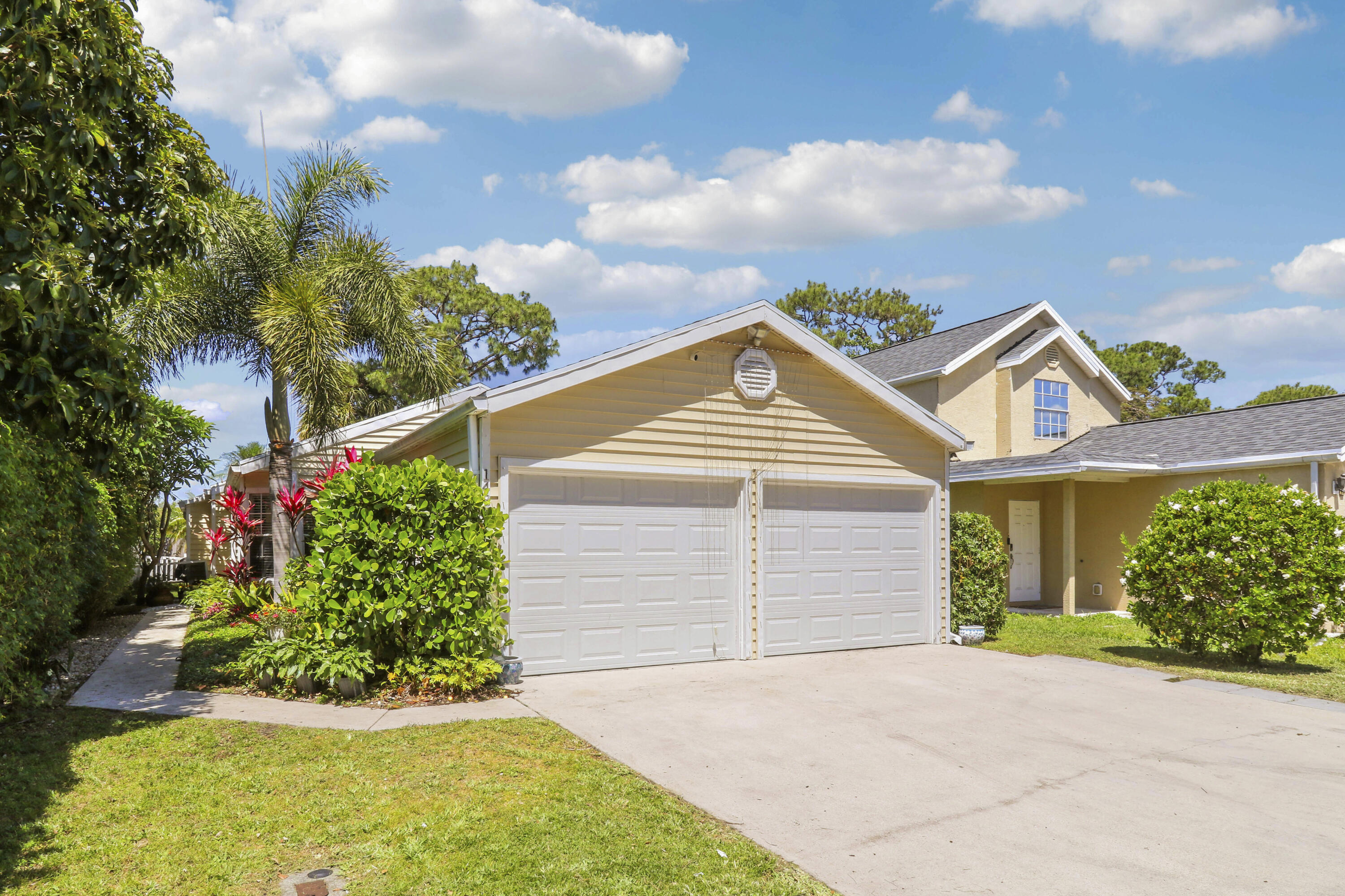 VICTORIA WOODS 2 - Residential