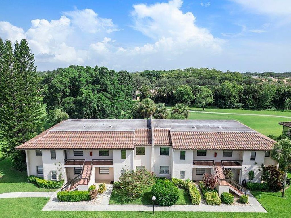 Photo of 21452 Juego Circle #31A, Boca Raton, FL 33433 (MLS # F10516644)