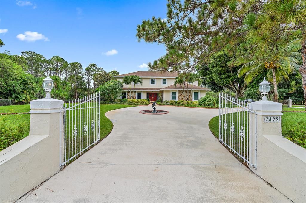 Photo of 7422 154th Court Ct N, Palm Beach Gardens, FL 33418 (MLS # R10725988)