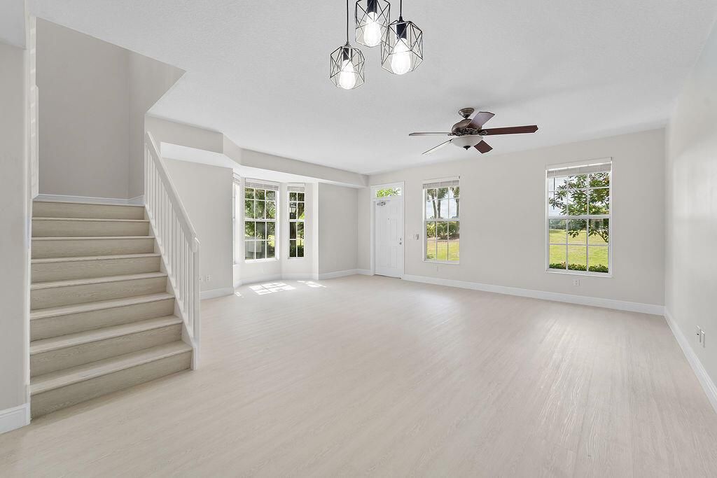 Photo of 122 Ashley Court, Jupiter, FL 33458 (MLS # R11102574)