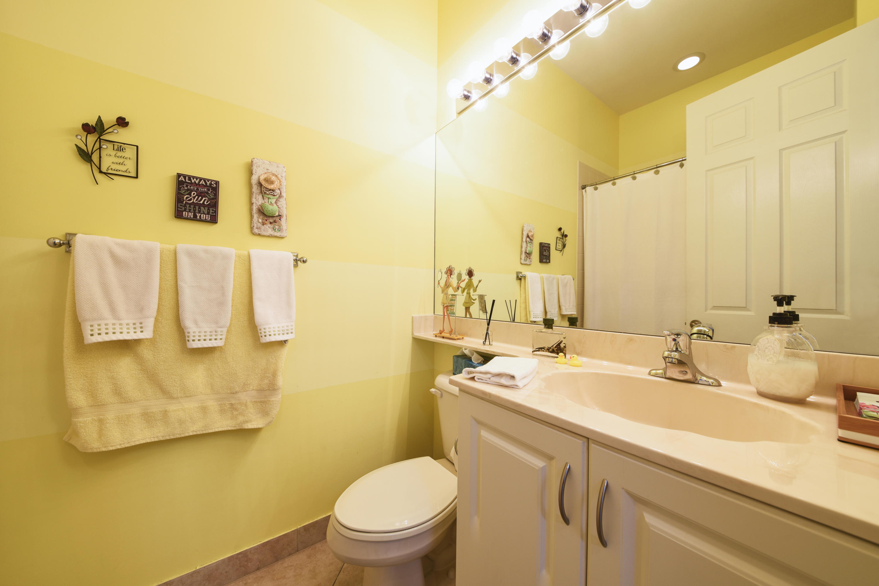 VALENCIA POINTE 3 - Residential