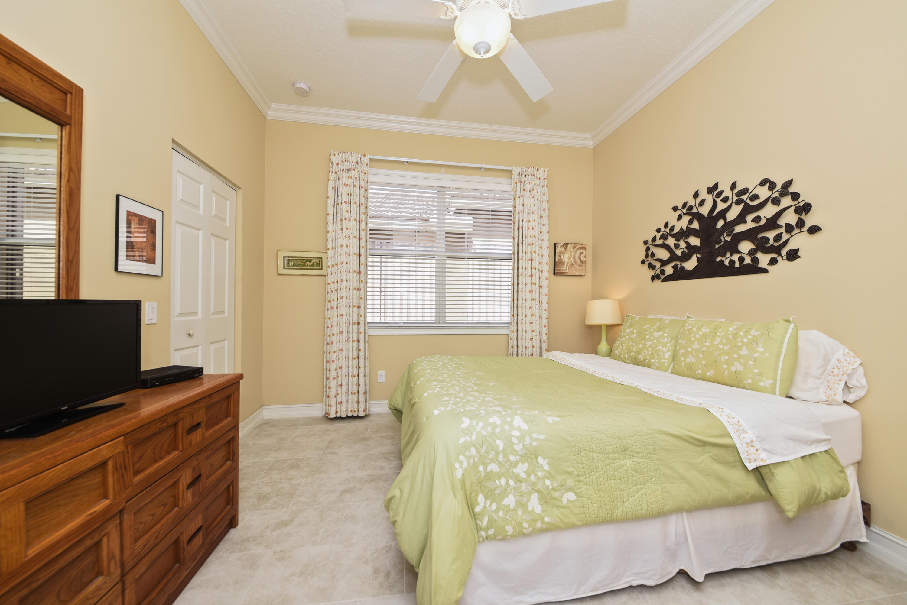 VALENCIA POINTE 3 - Residential