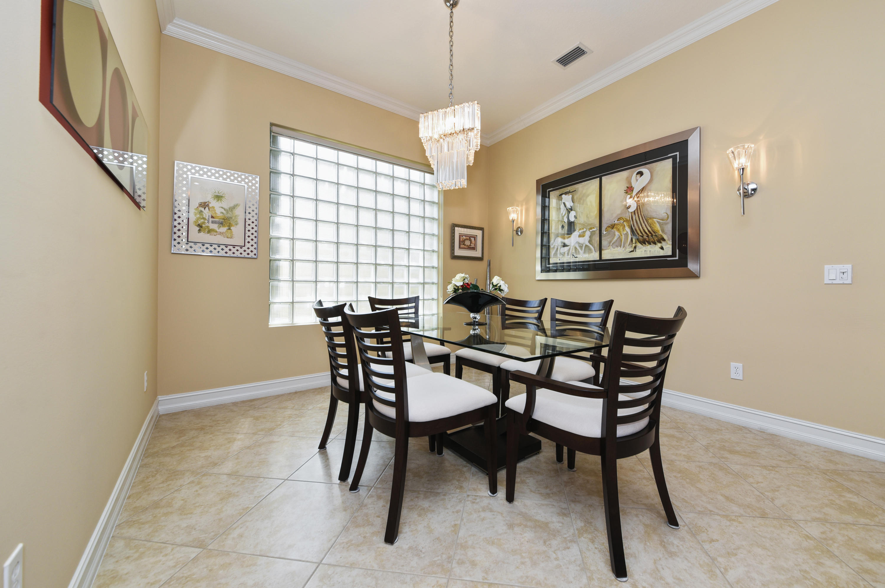 VALENCIA POINTE 3 - Residential