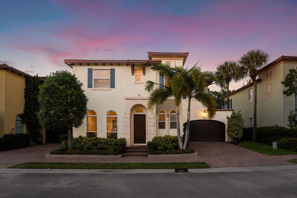 Photo of 71 Via Poinciana Lane, Boca Raton, FL 33487 (MLS # B26008471)