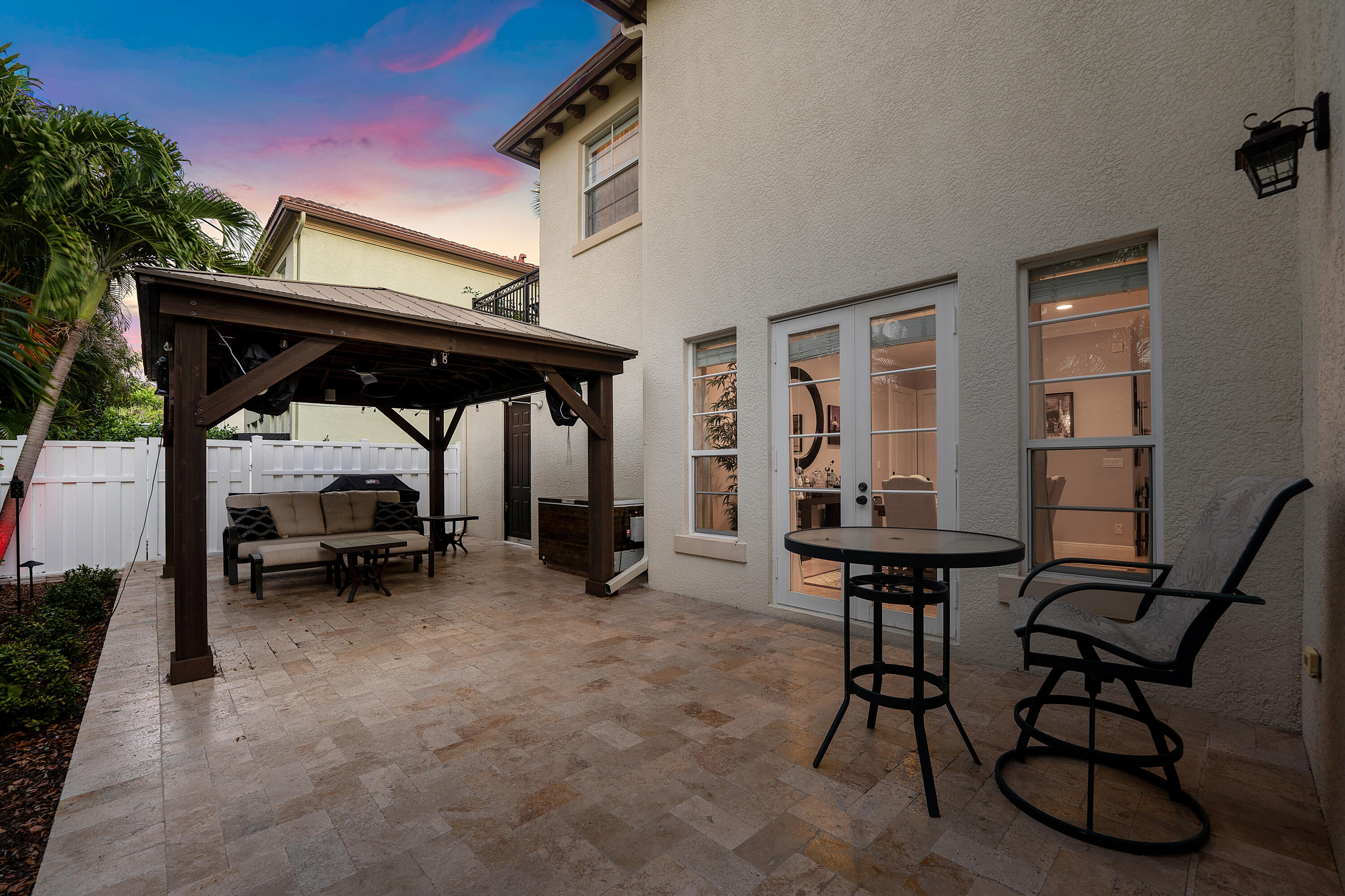 ROYAL POINCIANA - Residential