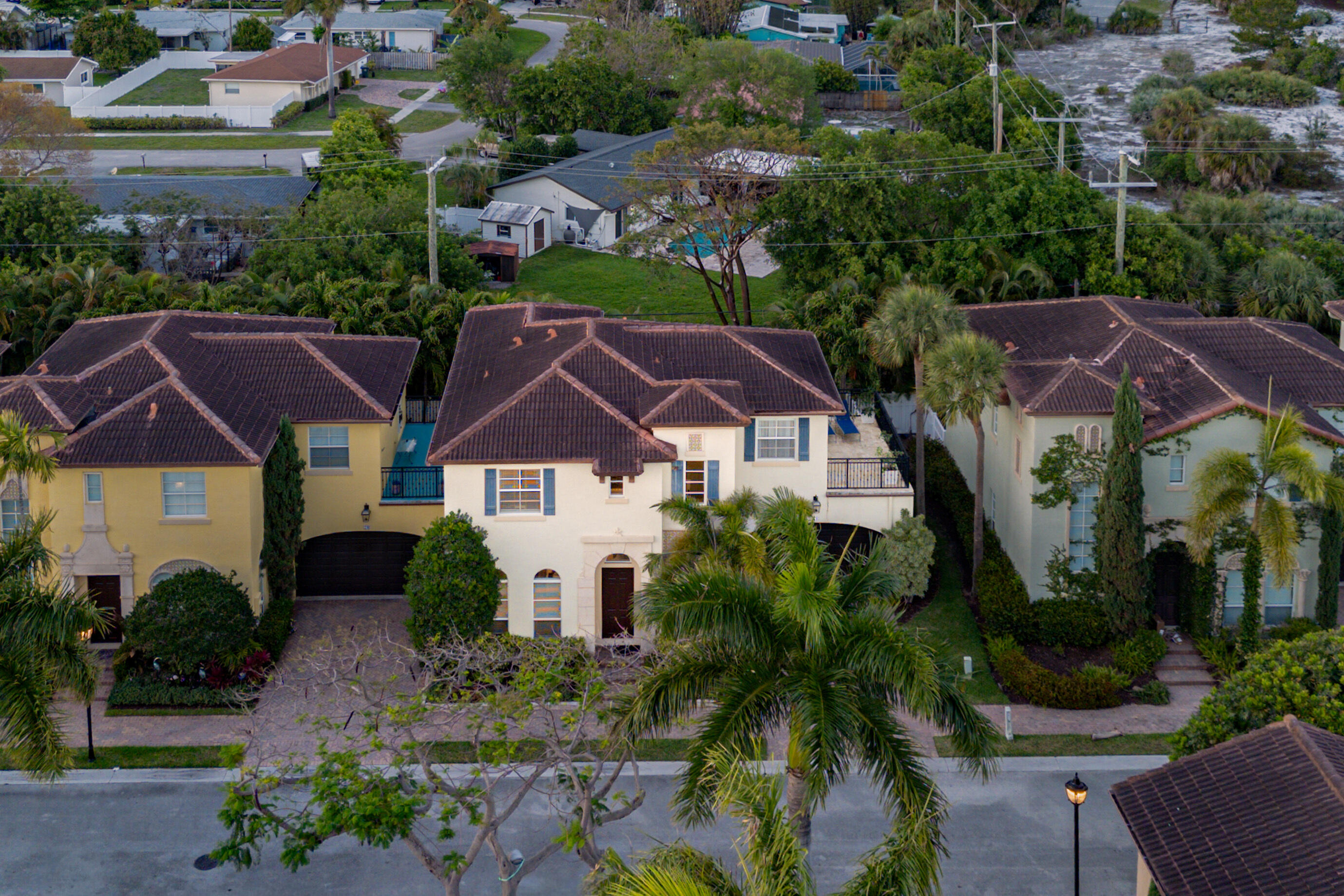 ROYAL POINCIANA - Residential