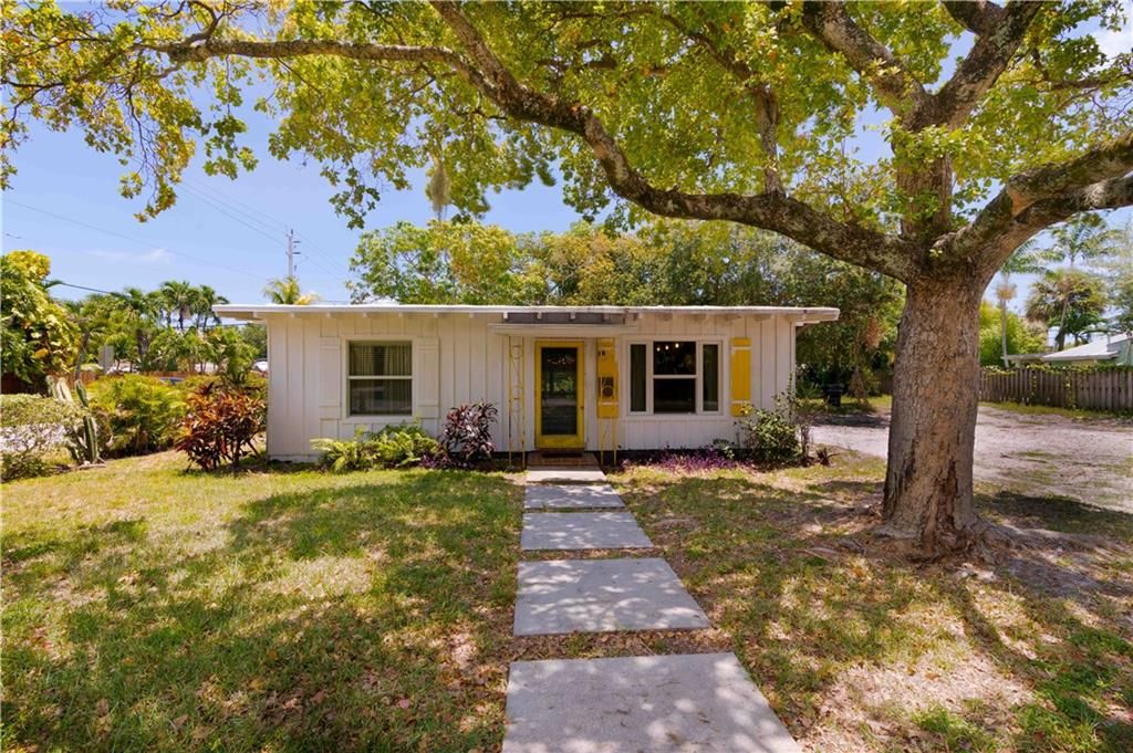 Photo of 1346 NE 16th Ter, Fort Lauderdale, FL 33304 (MLS # F10286762)