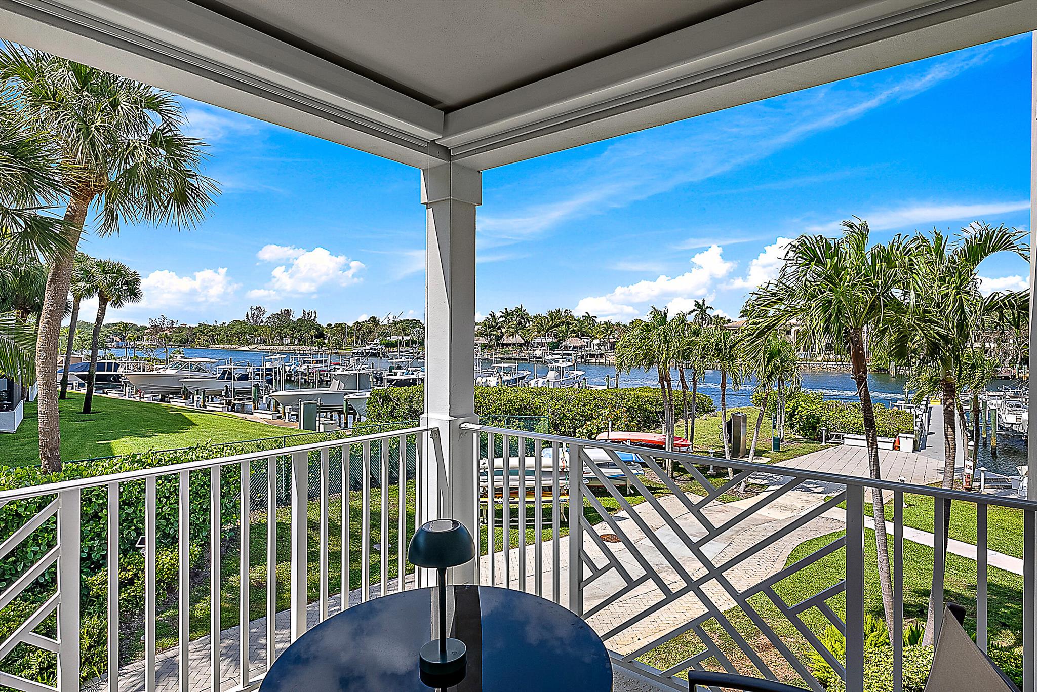 621 Bay Colony Drive S & Slip 13