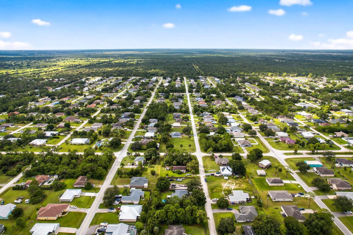 VERO LAKE ESTATES UNIT K - Land