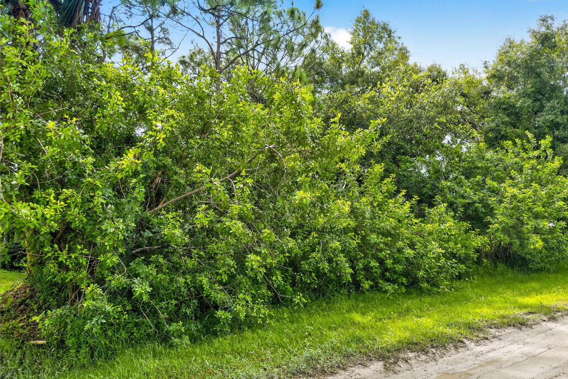 VERO LAKE ESTATES UNIT K - Land