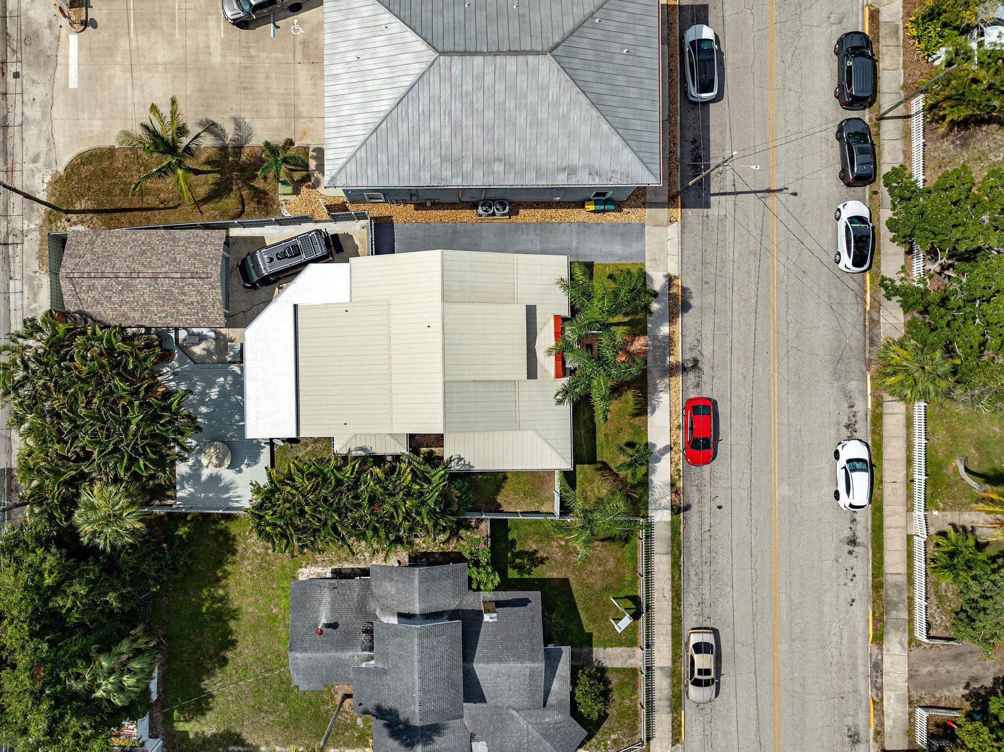 2100 Vernon Place