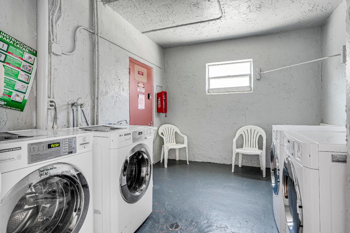 LAKESIDE VILLAGE CONDO 8 - Residential