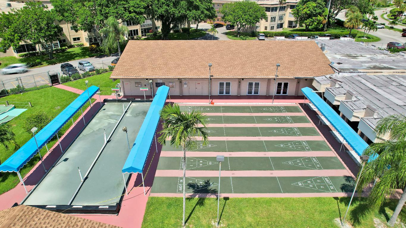 LAKESIDE VILLAGE CONDO 8 - Residential