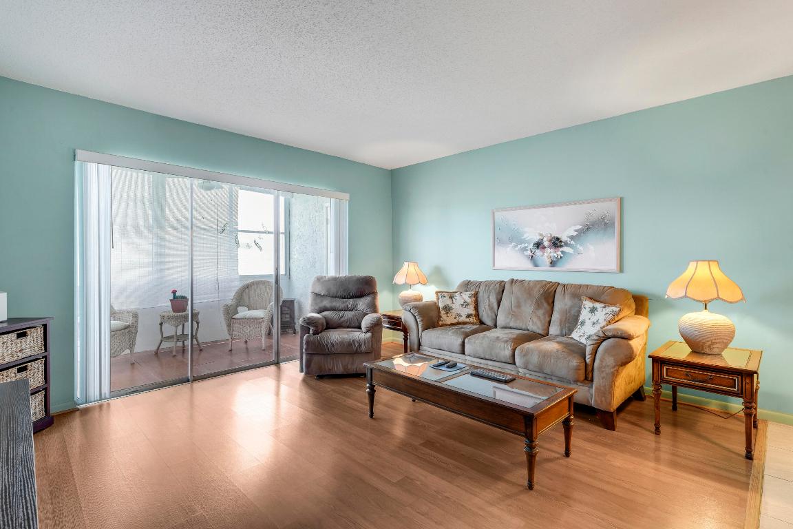 LAKESIDE VILLAGE CONDO 8 - Residential