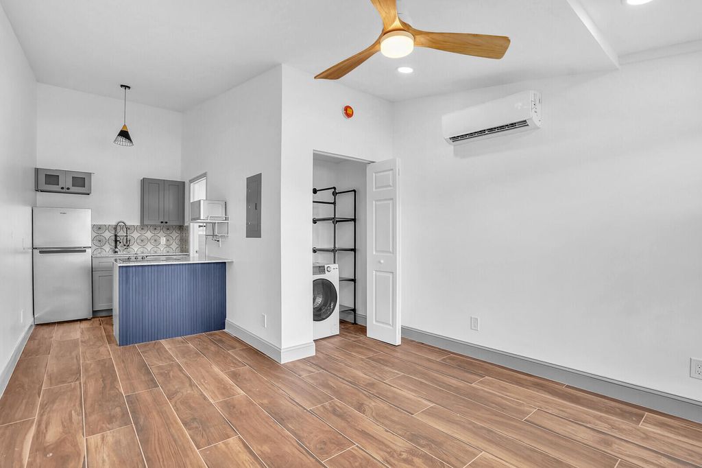 Photo of 4011 36th Ct, West Palm Beach, FL 33407 (MLS # B26033783)