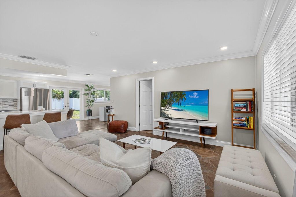 Photo of 342 Azalea Street, Palm Beach Gardens, FL 33410 (MLS # R11106350)