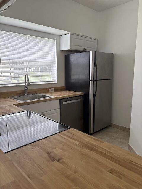 WATERS EDGE AT DEERFIELD CONDO - Residential Lease