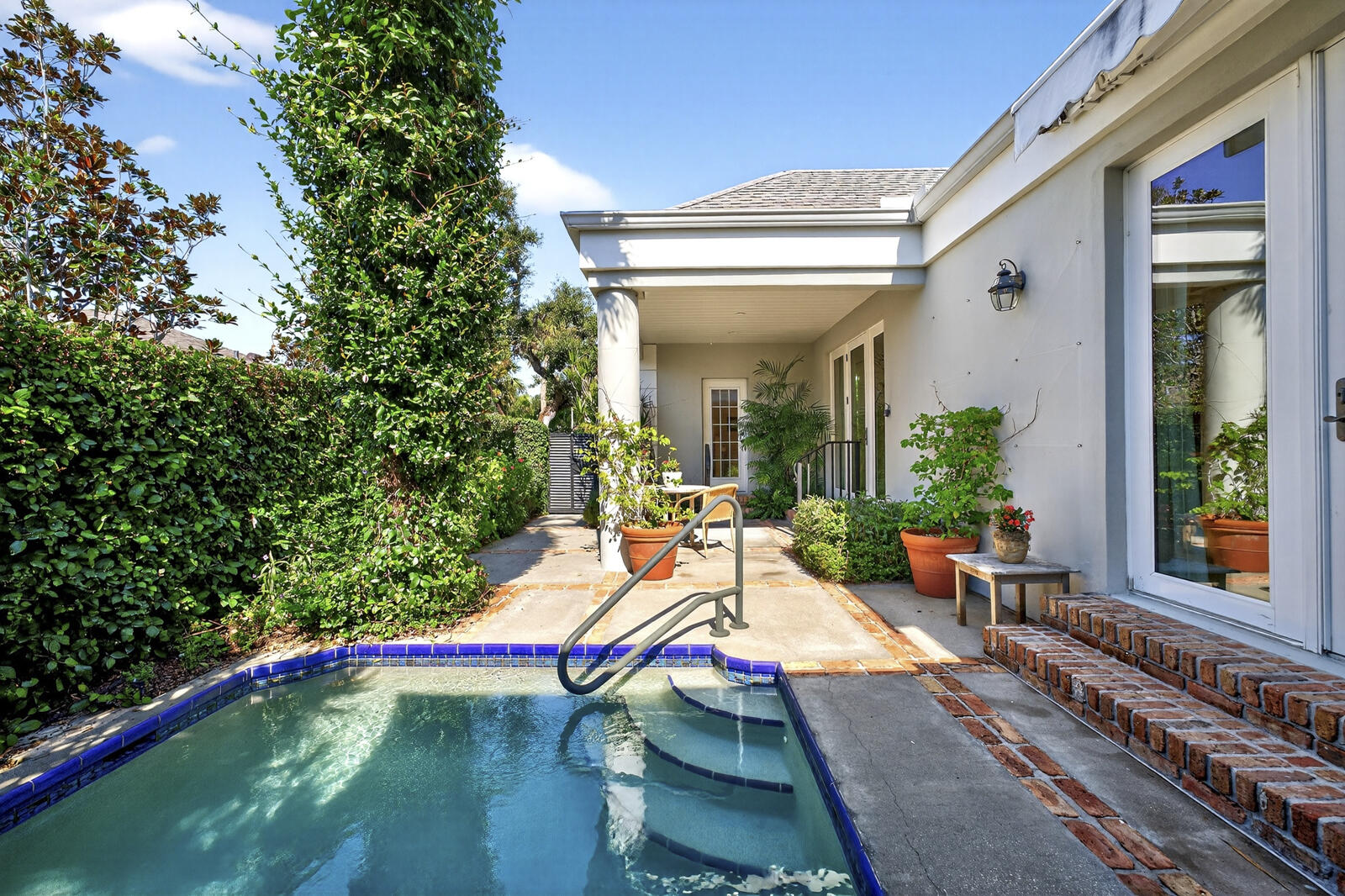 Charleston Square - Residential