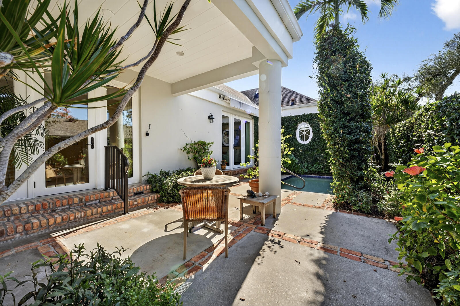 Charleston Square - Residential