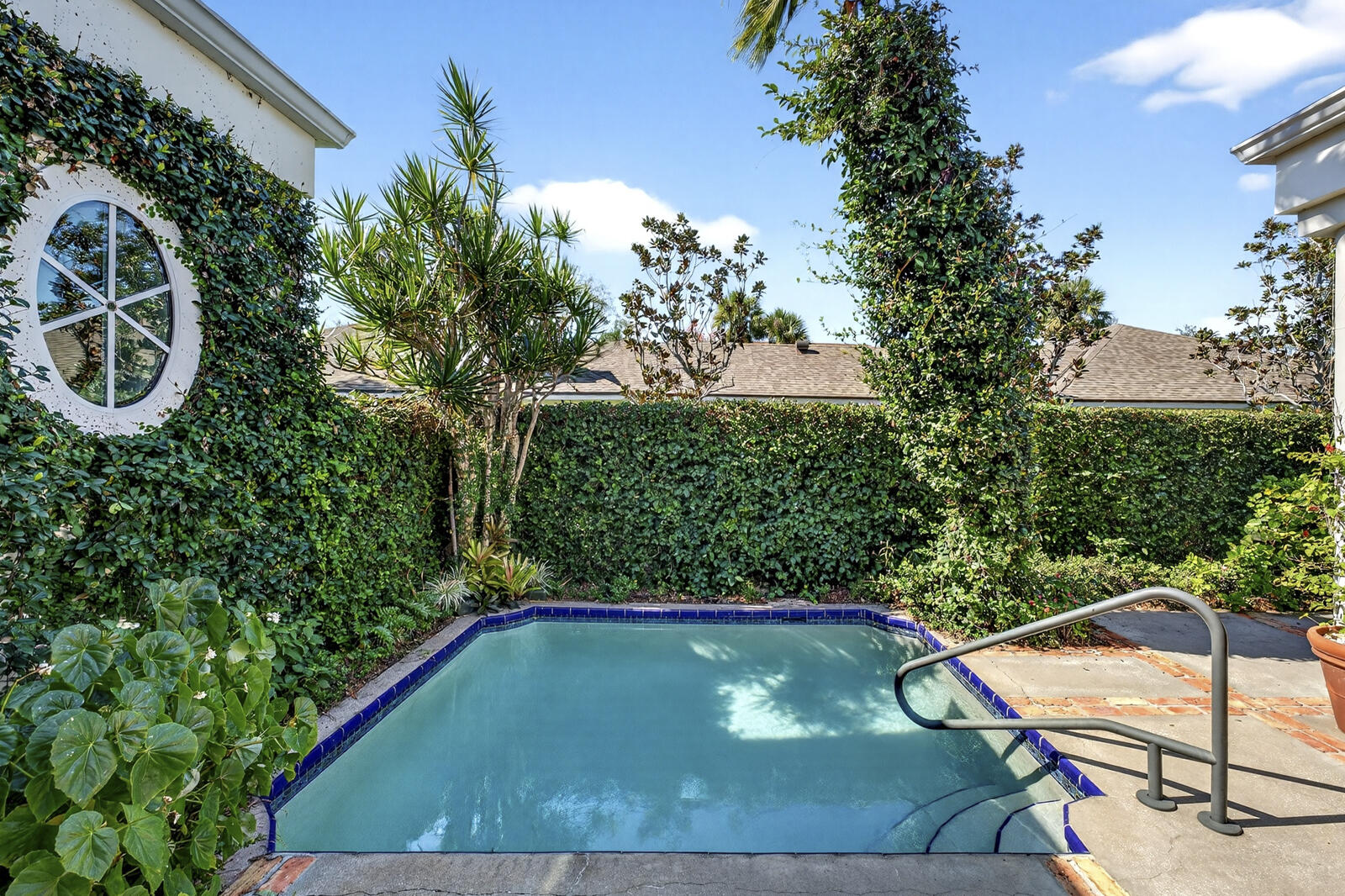 Charleston Square - Residential