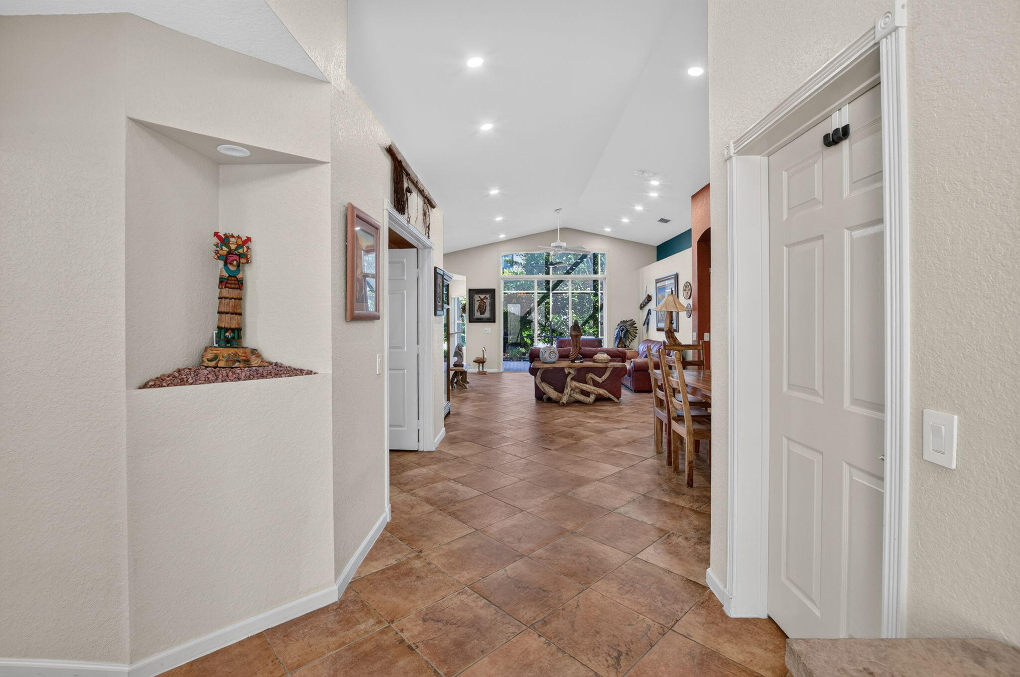 8161 LA JOLLA VISTA Lane