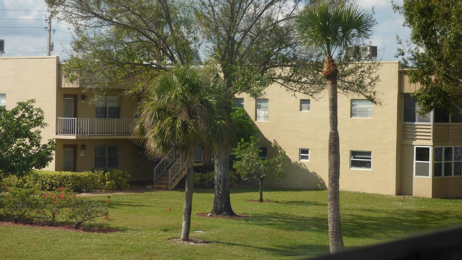 KINGS POINT BURGUNDY COND - Residential