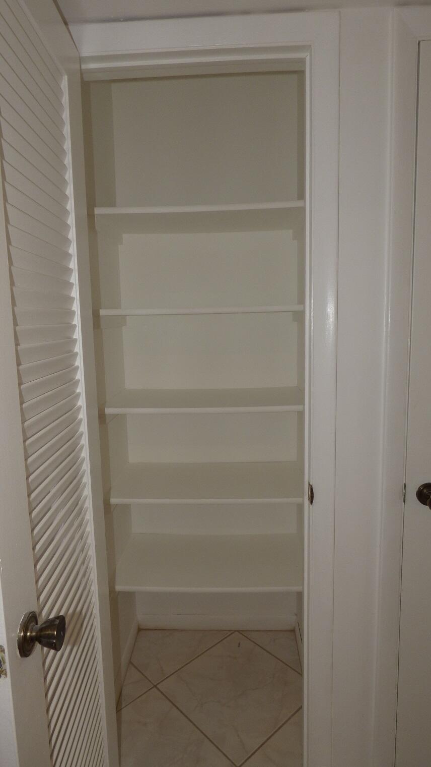 KINGS POINT BURGUNDY COND - Residential