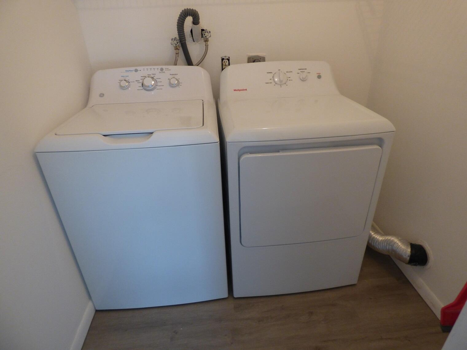 KINGS POINT BURGUNDY COND - Residential