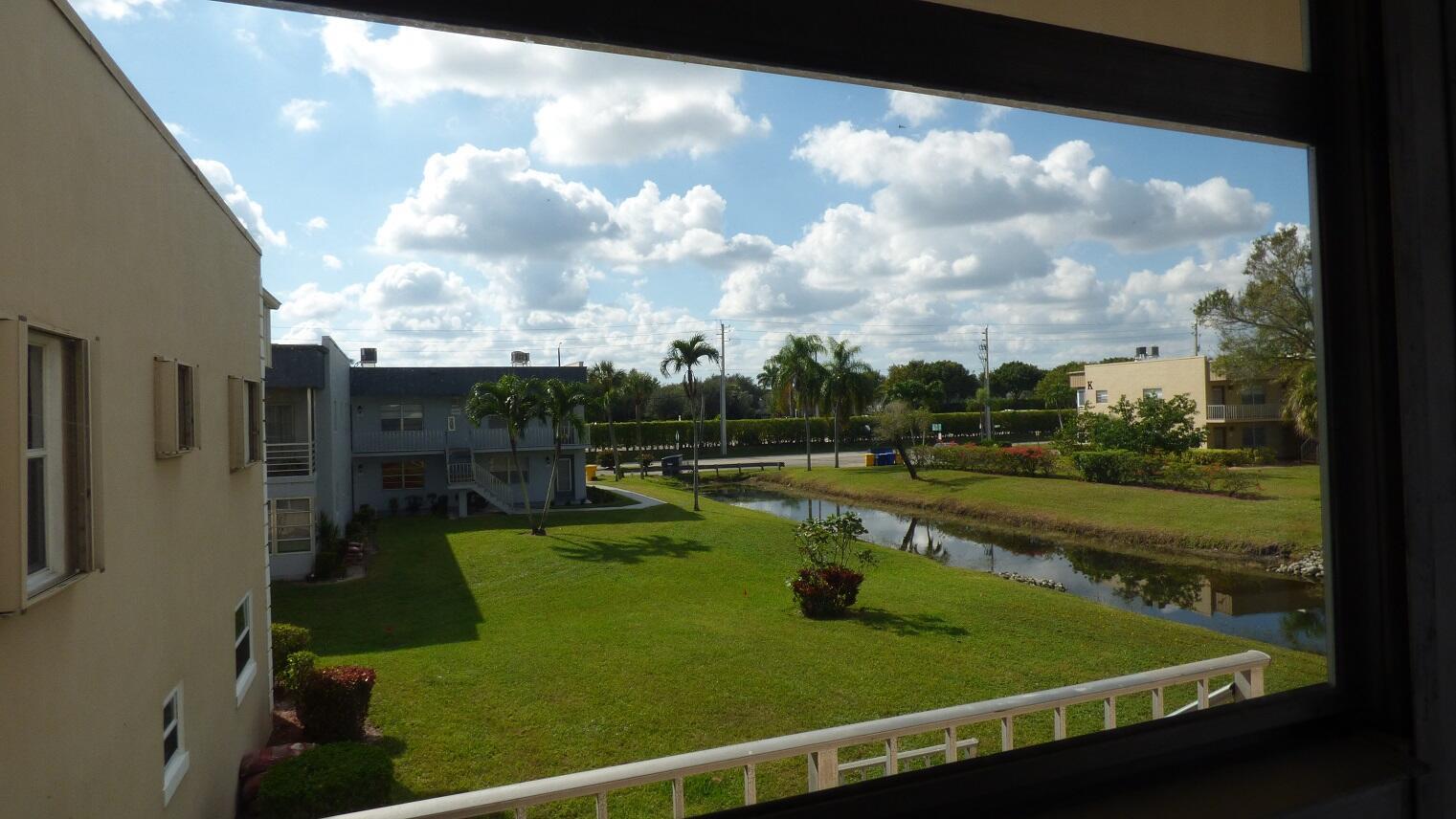 KINGS POINT BURGUNDY COND - Residential