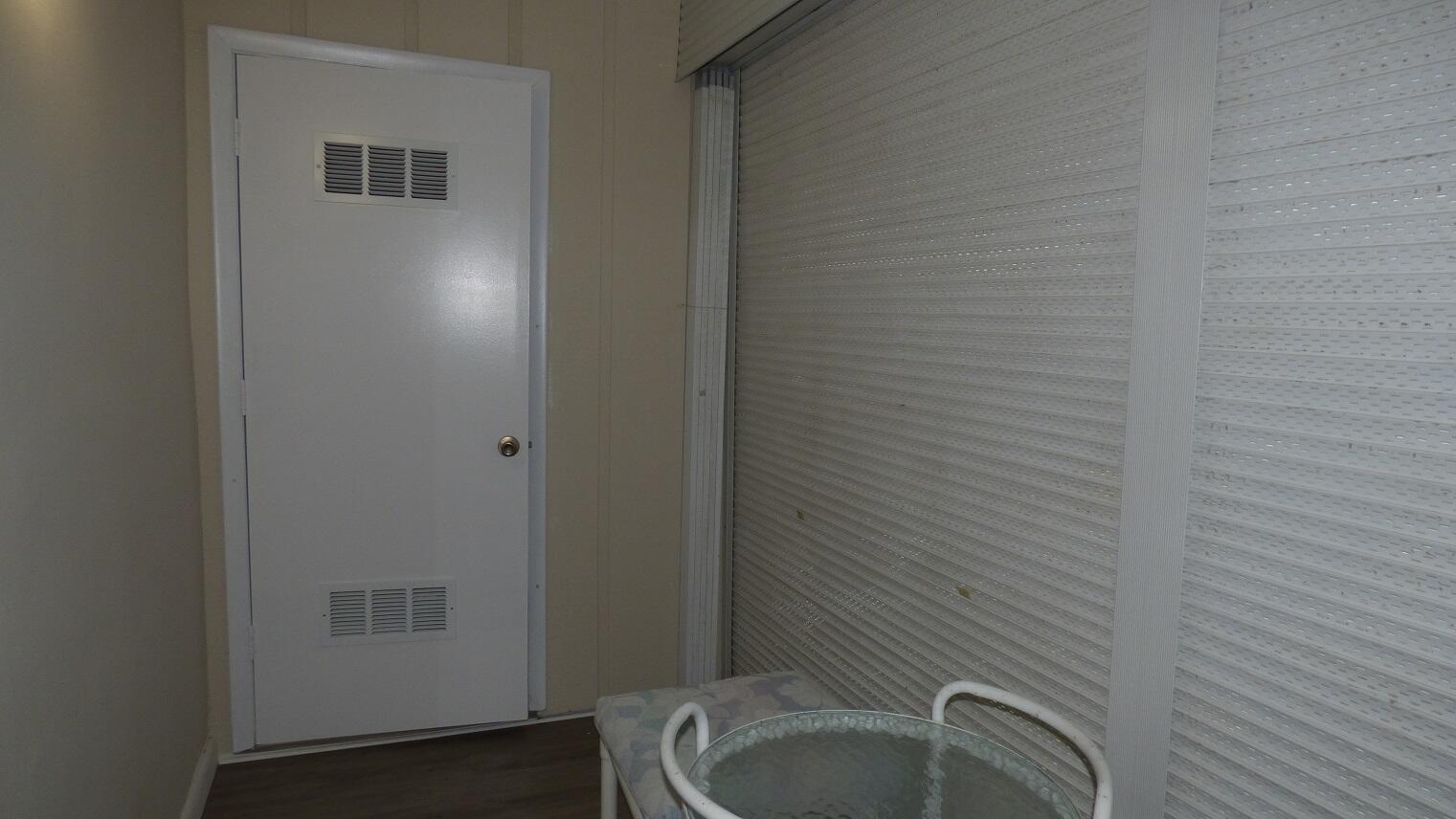 KINGS POINT BURGUNDY COND - Residential