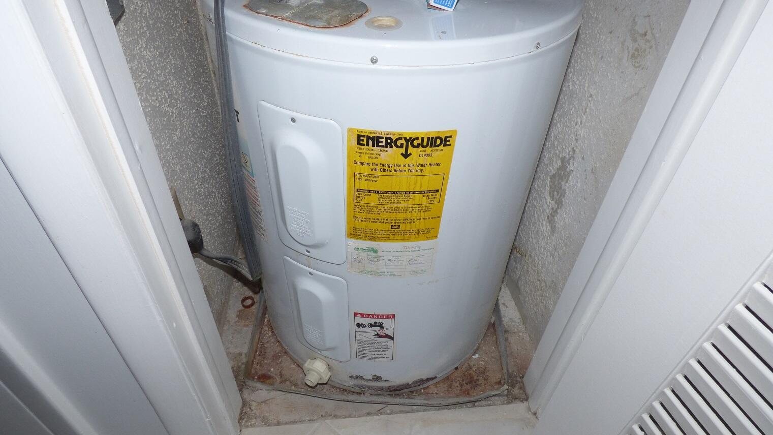 KINGS POINT BURGUNDY COND - Residential