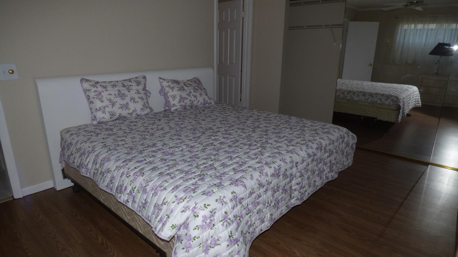 KINGS POINT BURGUNDY COND - Residential