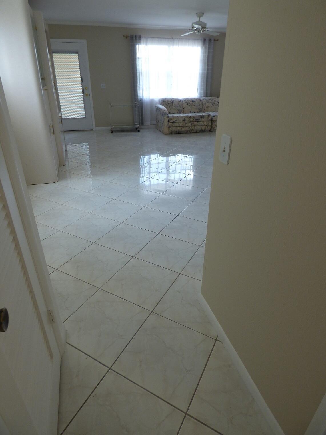 KINGS POINT BURGUNDY COND - Residential