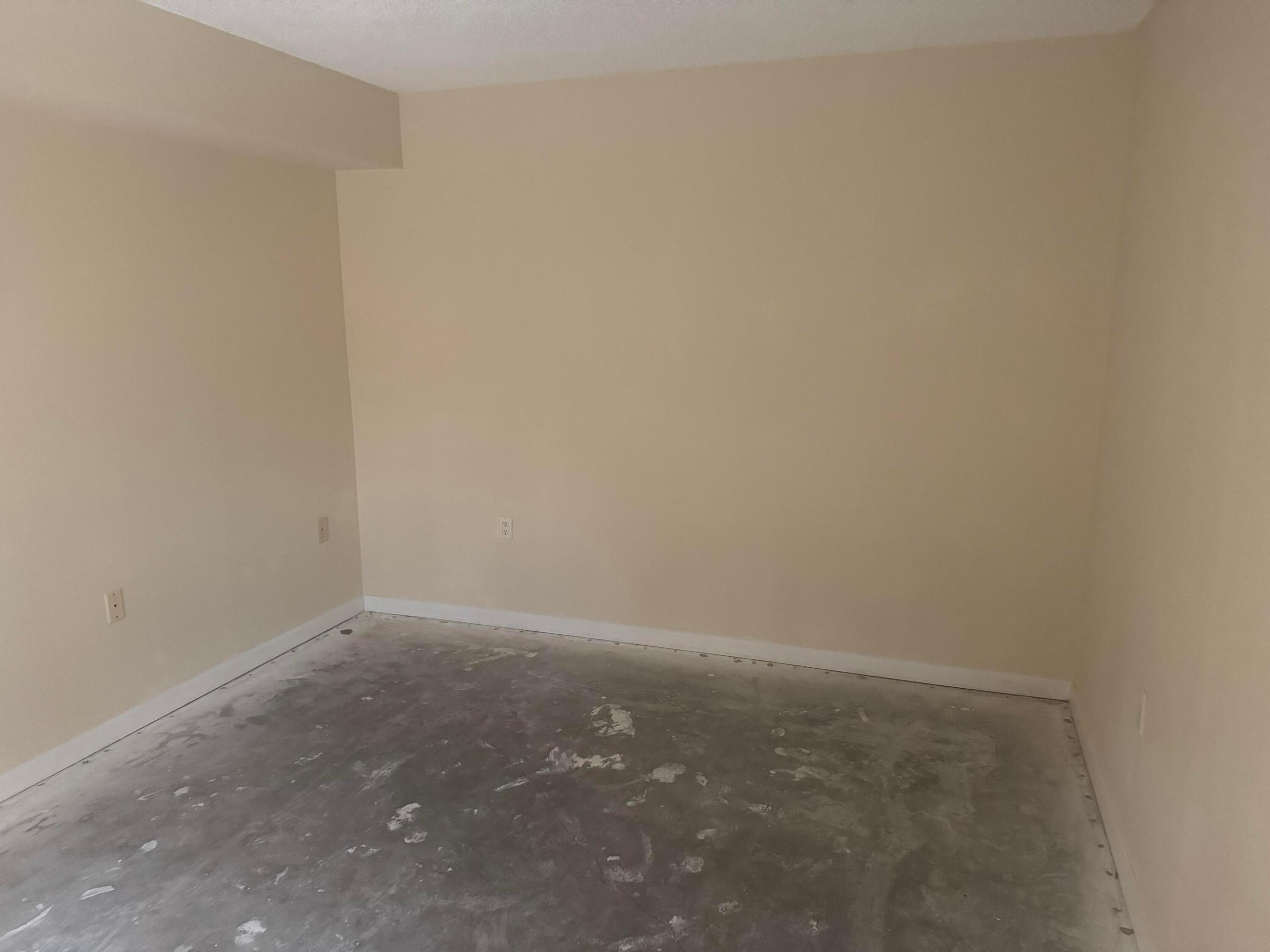 GARDEN LAKES AND GARDEN SQUARE SHOPS - Residential