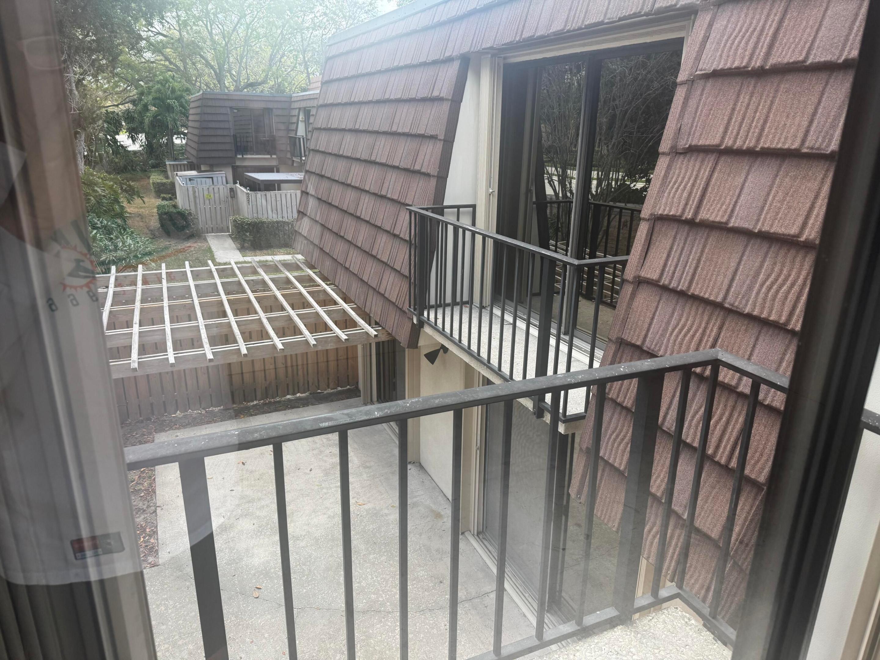 GARDEN LAKES AND GARDEN SQUARE SHOPS - Residential