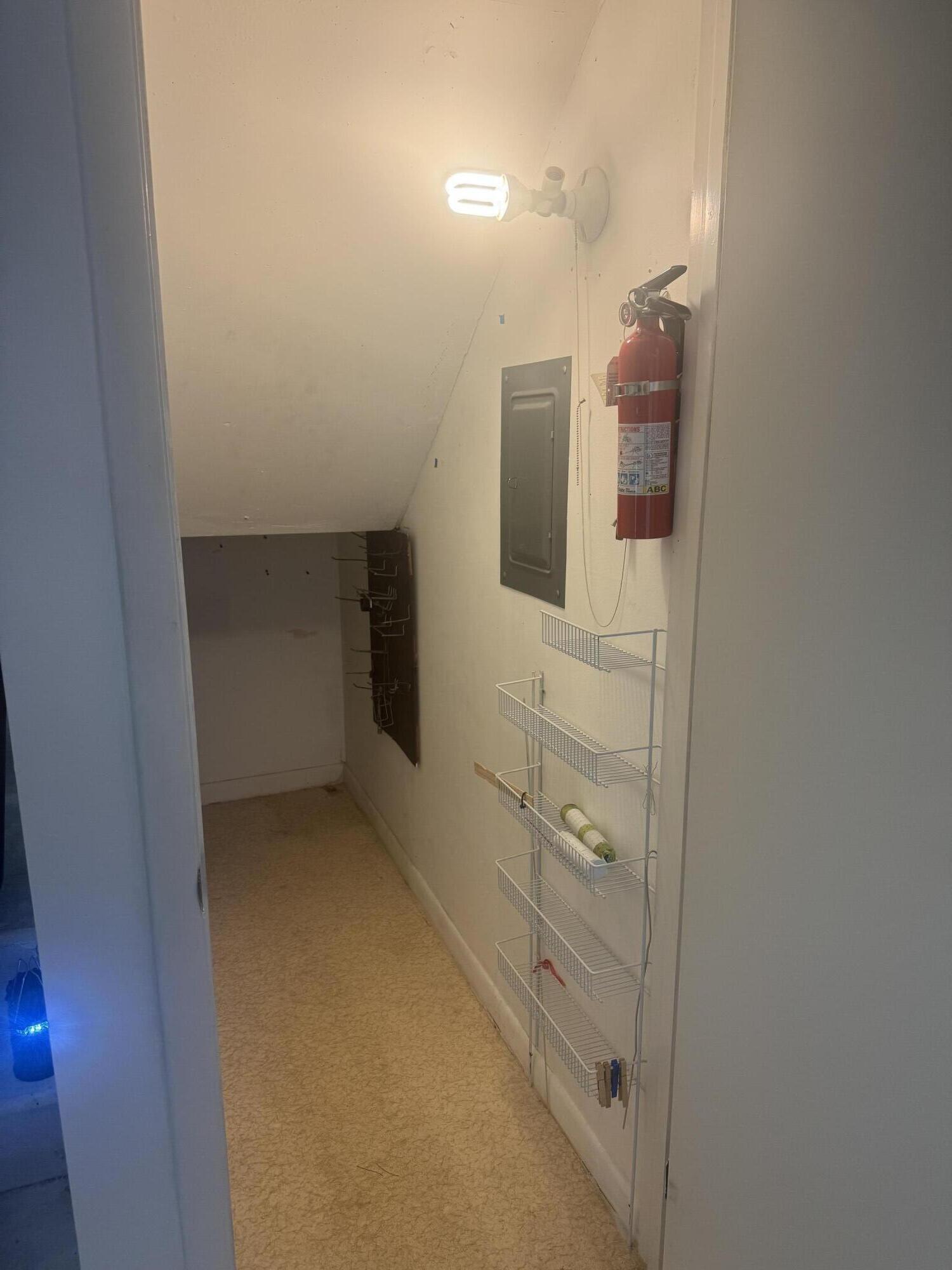 GARDEN LAKES AND GARDEN SQUARE SHOPS - Residential